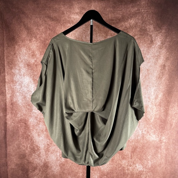 Lotus Eaters Draped Khaki Blouse NWT $119 XL 🤍 - Picture 2 of 8